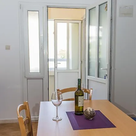 Marta Apartment *