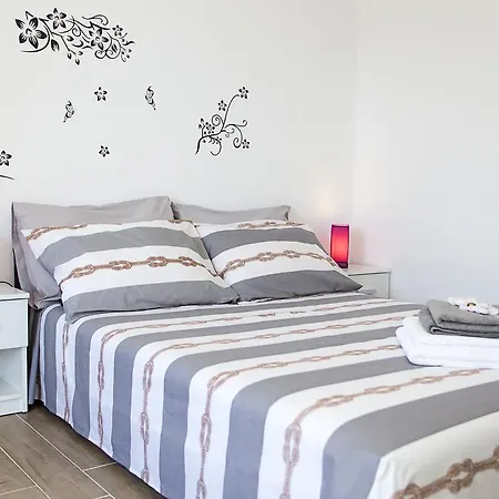 Marta Apartment *
