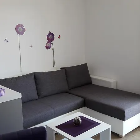 Marta Apartment *